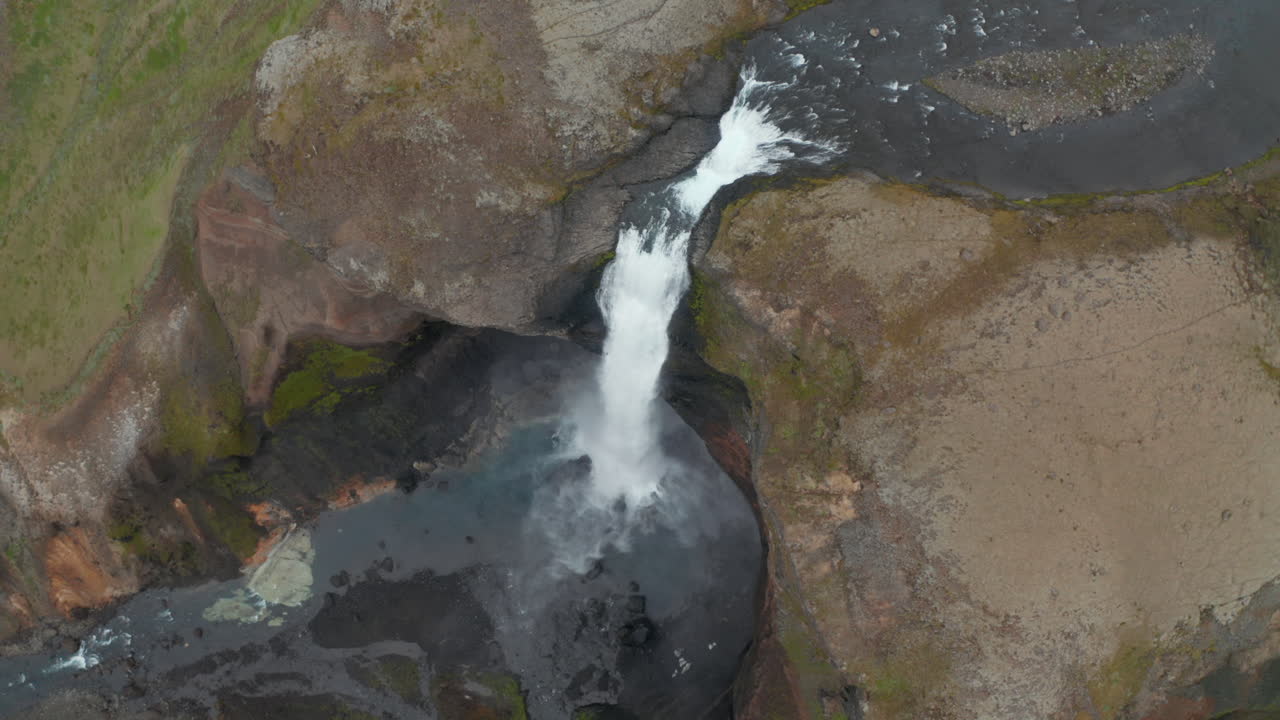 Descarga Gratis Vídeos De Stock De Vista Aérea Del Salto De La Cascada