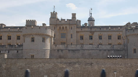 Exterior-De-La-Torre-De-Londres-Inglaterra-Reino-Unido-1