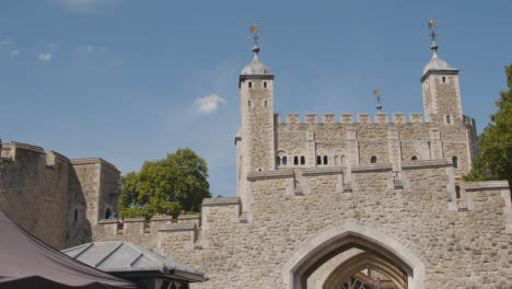 Außenseite-Des-Tower-Of-London-England-Großbritannien-8