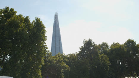 Außenansicht-Des-Shard-Bürogebäudes-Im-Modernen-Geschäftsviertel-Skyline-Von-London,-Großbritannien-1