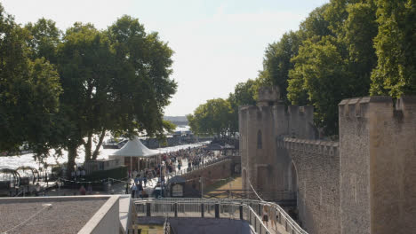 Crowd-Of-Summer-Tourists-Walking-By-The-Tower-Of-London-England-UK-4