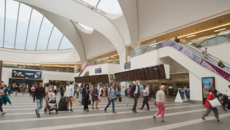 Passengers-On-Concourse-Of-Birmingham-New-Street-Railway-Station