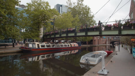 Canal-With-Tourists-At-Brindley-Place-In-Birmingham-UK-5