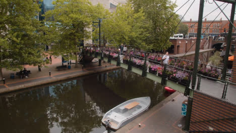 Canal-With-Tourists-At-Brindley-Place-In-Birmingham-UK-7