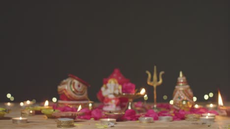 Navratri-Garba-Dance-Close-Up-with-Dandiya