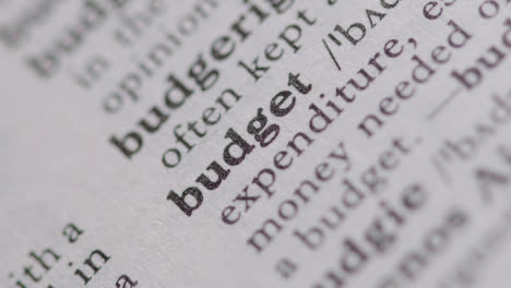 Cerrar-En-La-Página-Del-Diccionario-Con-La-Definición-De-La-Palabra-Presupuesto