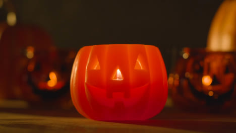 Calabaza-De-Halloween-Jack-o-lantern-Con-Vela-Hecha-De-Calabaza-Tallada-Con-Luces-2