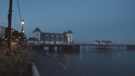 Penarth-Pier-And-Pavilion-Theatre-En-Gales-Al-Atardecer-Desde-Promenade-1