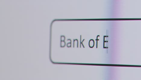 Nahaufnahme-Des-Bildschirms-Mit-Person,-Die-Bank-Of-England-In-Die-Computersuchmaschine-Eingibt