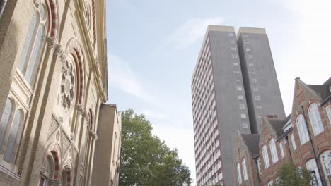 Exterior-Of-Contrasting-Housing-Types-In-London-Tower-Hamlets-UK-2