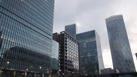 Modern-Offices-In-Canada-Square-Canary-Wharf-In-London-Docklands-UK-At-Dusk