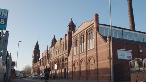 Außenansicht-Der-Green-Lane-Masjid-Moschee-Und-Des-Gemeindezentrums-In-Birmingham,-Großbritannien-13