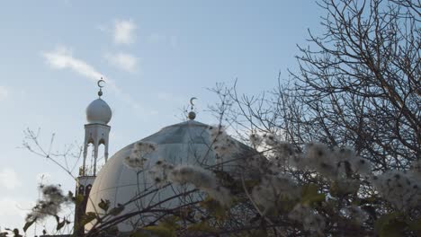 Dome-And-Exterior-Of-Birmingham-Central-Mosque-In-Birmingham-UK