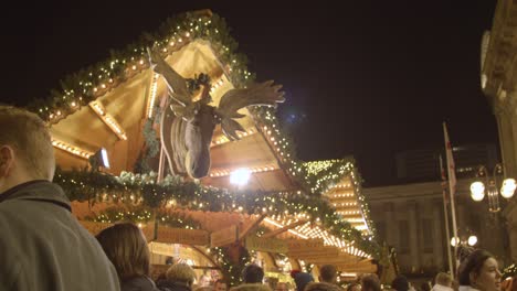 Essens--Und-Getränkestände-Auf-Dem-Frankfurter-Weihnachtsmarkt-In-Birmingham-Uk-Nachts-7