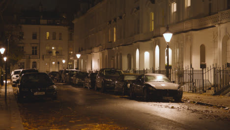 Exklusive-Luxuswohnungen-Am-Belgrave-Square-London-Bei-Nacht