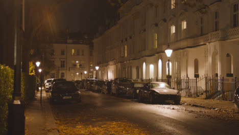 Exklusive-Luxuswohnungen-Am-Belgrave-Square-London-Bei-Nacht-1