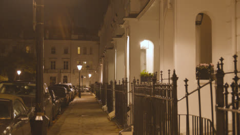 Exclusive-Luxury-Housing-In-Belgrave-Square-London-At-Night-3