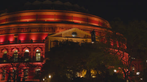 Exterior-Del-Royal-Albert-Hall-En-Londres-Reino-Unido-Iluminado-Por-La-Noche-1