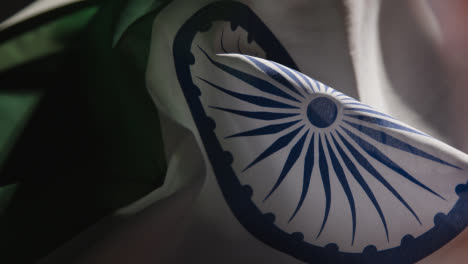 Handheld-Nahaufnahme-Der-Rotierenden-Indischen-Flagge