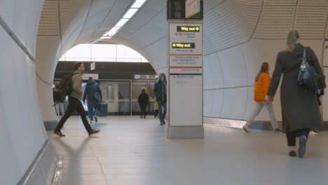Commuter-Passengers-At-Underground-Station-Of-New-Elizabeth-Line-At-London-Liverpool-Street-UK-1