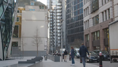 Exterior-Of-The-Lloyds-Building-With-Modern-Offices-In-City-Of-London-UK