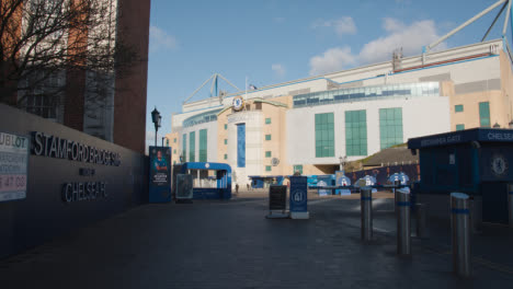 Außenansicht-Des-Stamford-Bridge-Stadions-Heimstadion-Chelsea-Football-Club-London-6