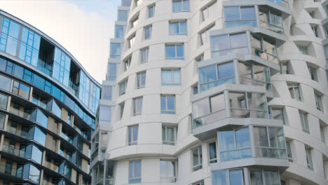 Apartamentos-De-Vivienda-De-Lujo-En-El-Desarrollo-De-La-Central-Eléctrica-De-Battersea-En-Londres,-Reino-Unido-6