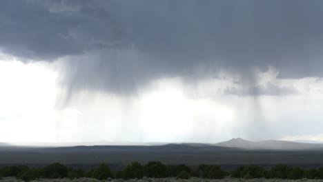 Tormenta-De-Lluvia-Del-Desierto-En-Nuevo-Mexico