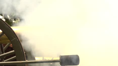 Civil-war-cannon-fires-round