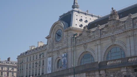 Exterior-Of-The-Musee-D'Orsay-In-Paris-France-From-River-Seine-In-Slow-Motion-2