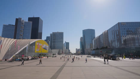 Skyscrapers-In-La-Defense-Business-District-Of-Paris-France-4