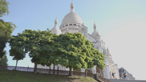 Exterior-Of-Sacre-Coeur-Church-In-Paris-France-Shot-In-Slow-Motion