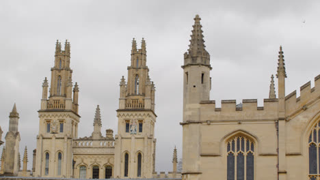 Exterior-Del-All-Souls-College-Desde-Radcliffe-Square-En-El-Centro-De-La-Ciudad-De-Oxford