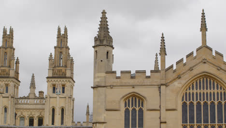 Exterior-Del-All-Souls-College-Desde-Radcliffe-Square-En-El-Centro-De-La-Ciudad-De-Oxford-1