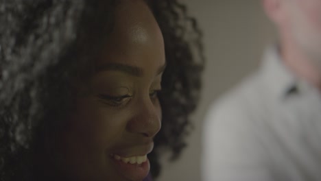 Close-Up-of-Woman-Smiling