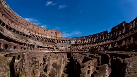 Timelapse-desde-el-interior-del-Coliseo-de-Roma