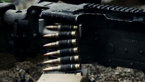 Ametralladora-M240-Bravo-Fire-01