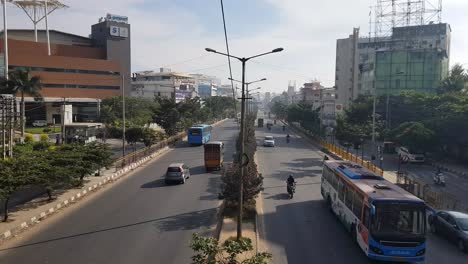 Bangalore-Karnataka-Indien-Weniger-Verkehr-Aufgrund-Von-Festivalferien-Auf-Der-äußeren-Ringstraße