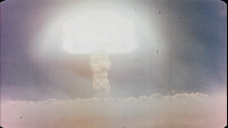 1951-Buster-Einfacher-Atombombentest-In-Nevada-02