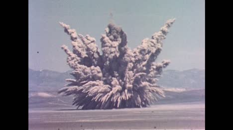 1955-Underground-Atomic-Explosión-During-Operation-Teapot