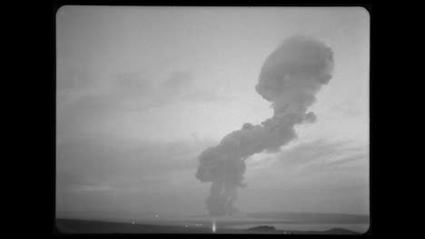 Archivclip-Der-Atombombenexplosion