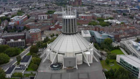 Drohnenschuss-Im-Orbit-Der-Metropolitan-Cathedral-In-Liverpool-05