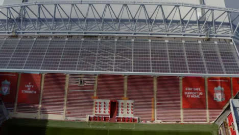 Drohnenschuss-Vom-Anfield-Stadion-Wegziehen-02