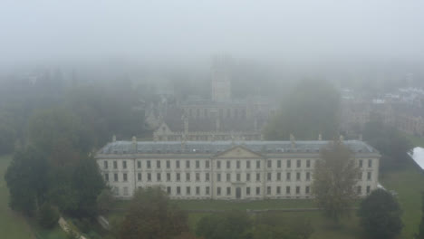 Drone-Shot-Derribando-Edificios-En-Misty-Oxford