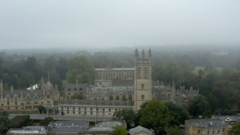 Drone-Shot-Pulling-Away-From-Buildings-In-Misty-Oxford-10
