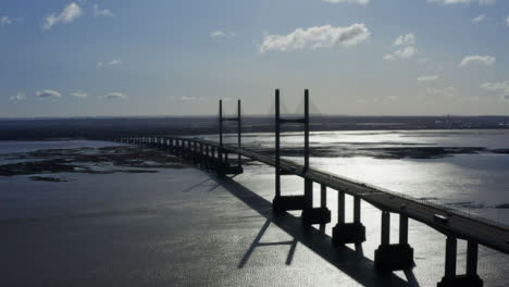 Drohnenschuss-Beim-Wegziehen-Von-Der-Prince-Of-Wales-Brücke-01