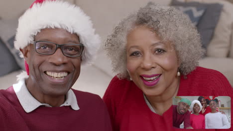 Weihnachtsvideoanruf-Mit-Den-Großeltern
