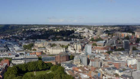 Drohnenschuss-Fliegt-über-Die-Skyline-Der-Innenstadt-Von-Bristol-Kurzversion-1-Von-2