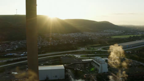 Disparo-De-Drone-Alejándose-De-La-Planta-De-Fabricación-De-Acero-En-Port-Talbot-02