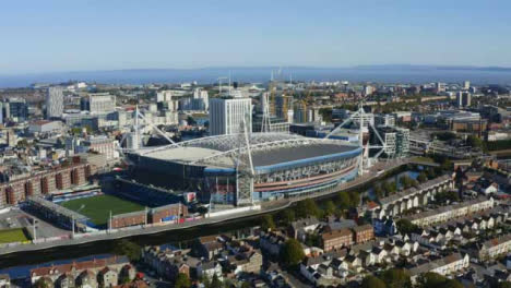 Drohnenschuss-Nähert-Sich-Dem-Fürstentumsstadion-04